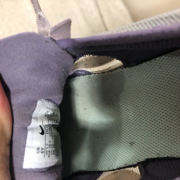 Nike Waffle One Summit White/MTLC Red Bronze GS Youth Size 6Y‎ - Picture 5 of 6